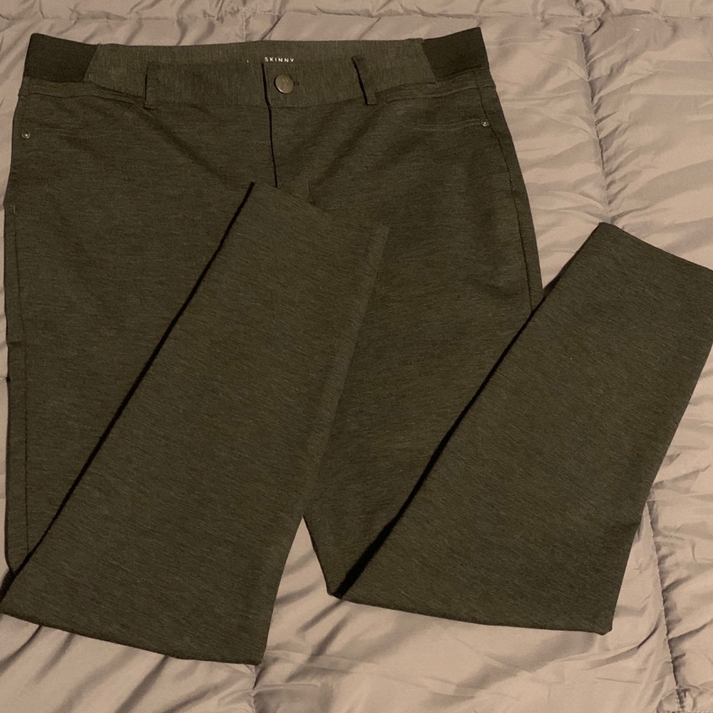 Gray skinny stretch pants